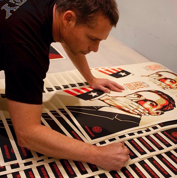 Розыгрыш 5 билетов на выставку "Форс-Мажор" Шепарда Фейри (Obey) | Graffitimarket.ru