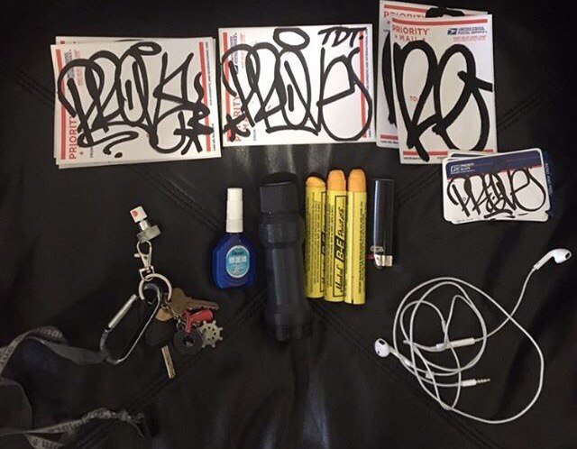 Смотреть подборку работ RunYourPockets_ на сайте Graffitimarket.ru