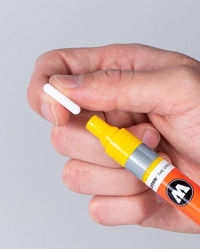 Маркер акриловый Molotow ONE4ALL 227HS GLOSSY 4 мм глянцевый