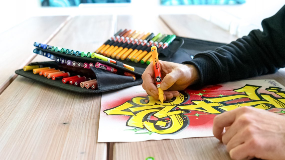 Апрельские новинки Molotow