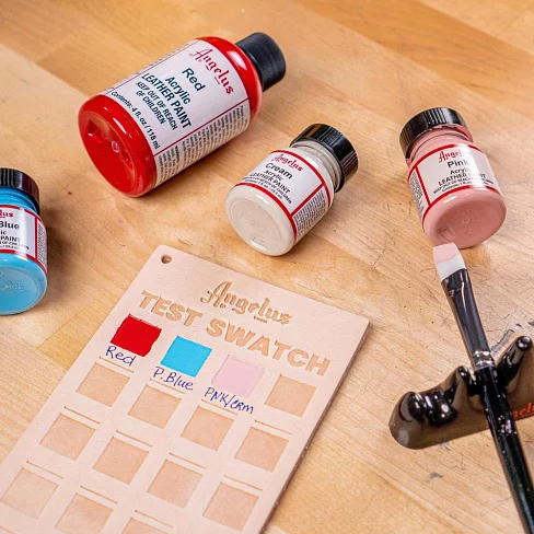 Кожаный тестер Angelus для оттенков