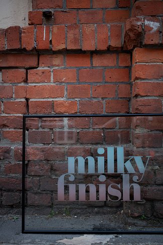 Аэрозольная краска Montana Glass 250мл