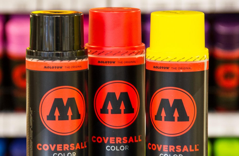 Акция 2+1 на Molotow Coversall Color